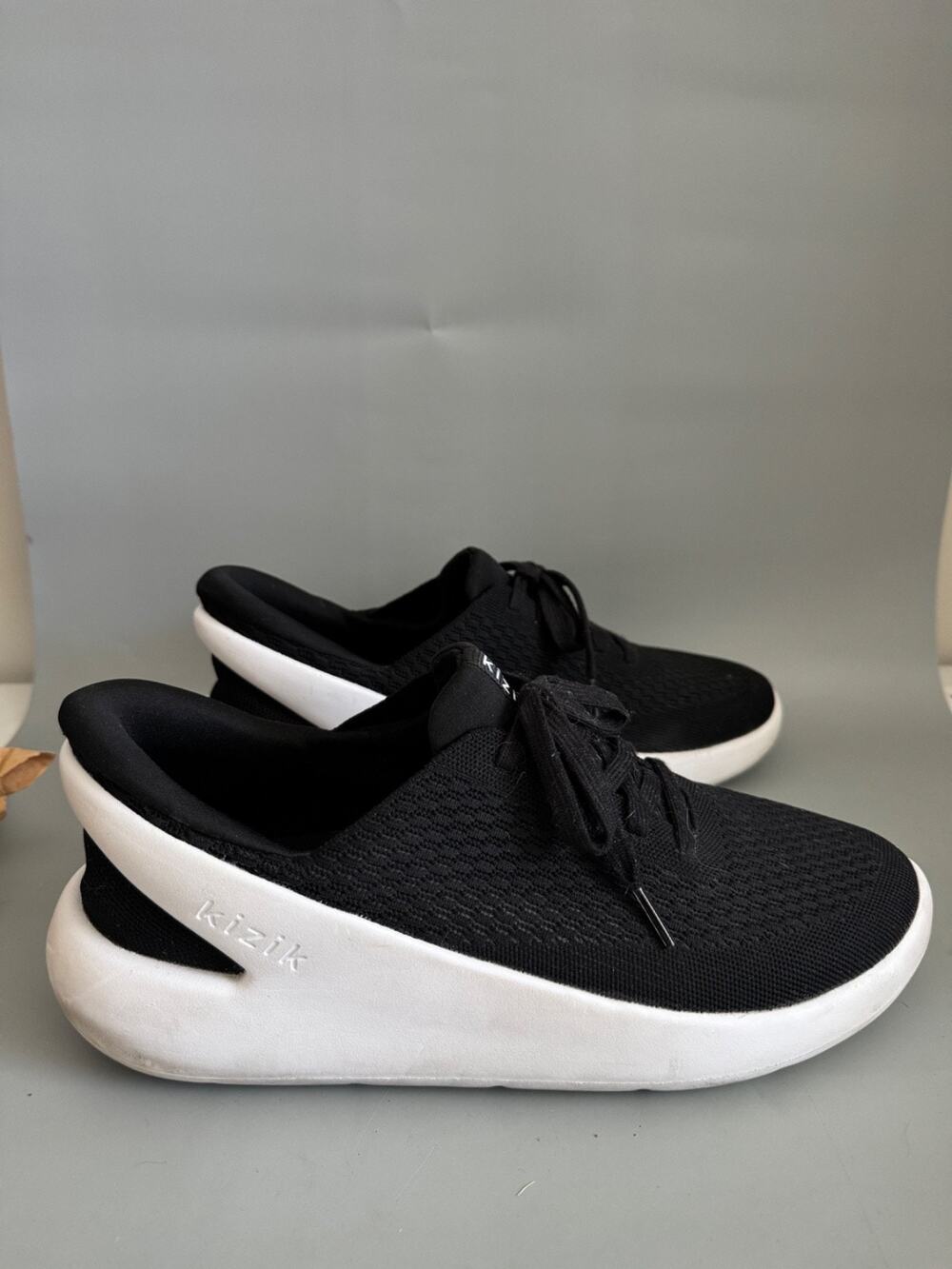 Kizik Roamer Knit Mens Size 11.5 Black Handsfree Low Top Shoes Sneakers S3